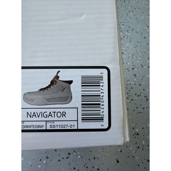 Freshy Navigator Boots White & Red Sneaker/Snow Boots New With Box Size 10 - Picture 2 of 7